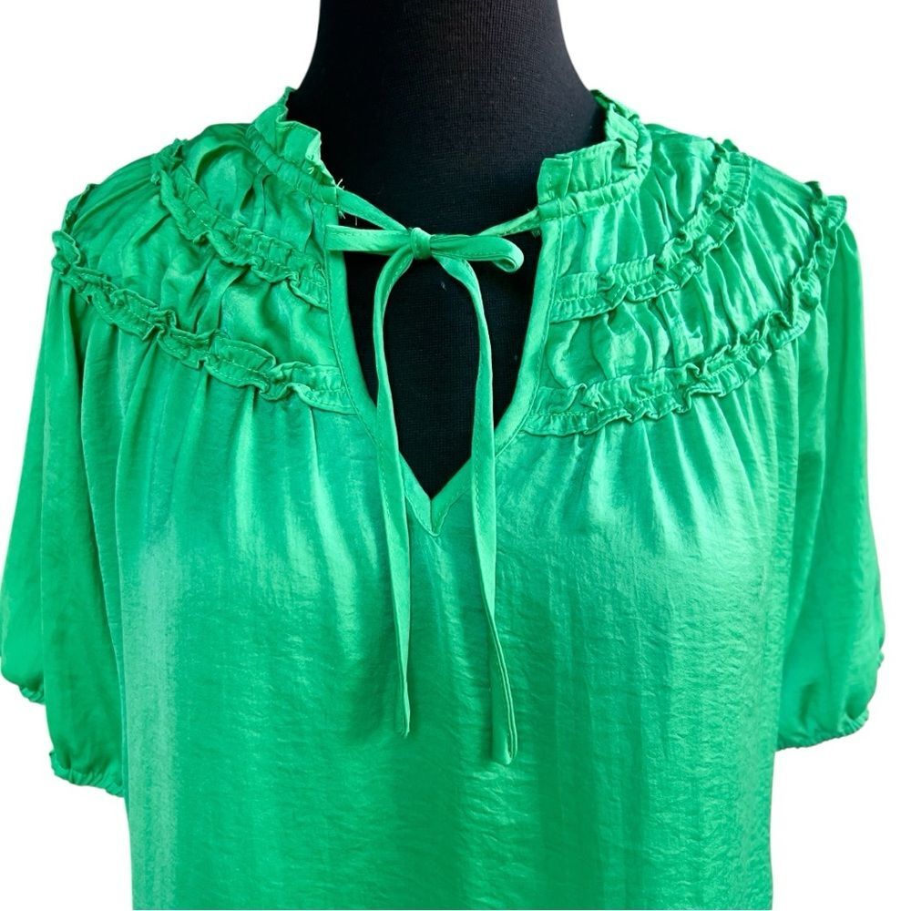 Glam Kelly Green Ruffled Short Sleeve Top | Women’s M